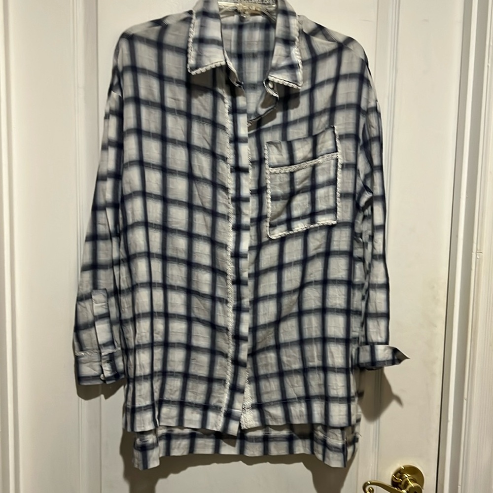 Women's Plaid Button-Up Shirt - Blue & White